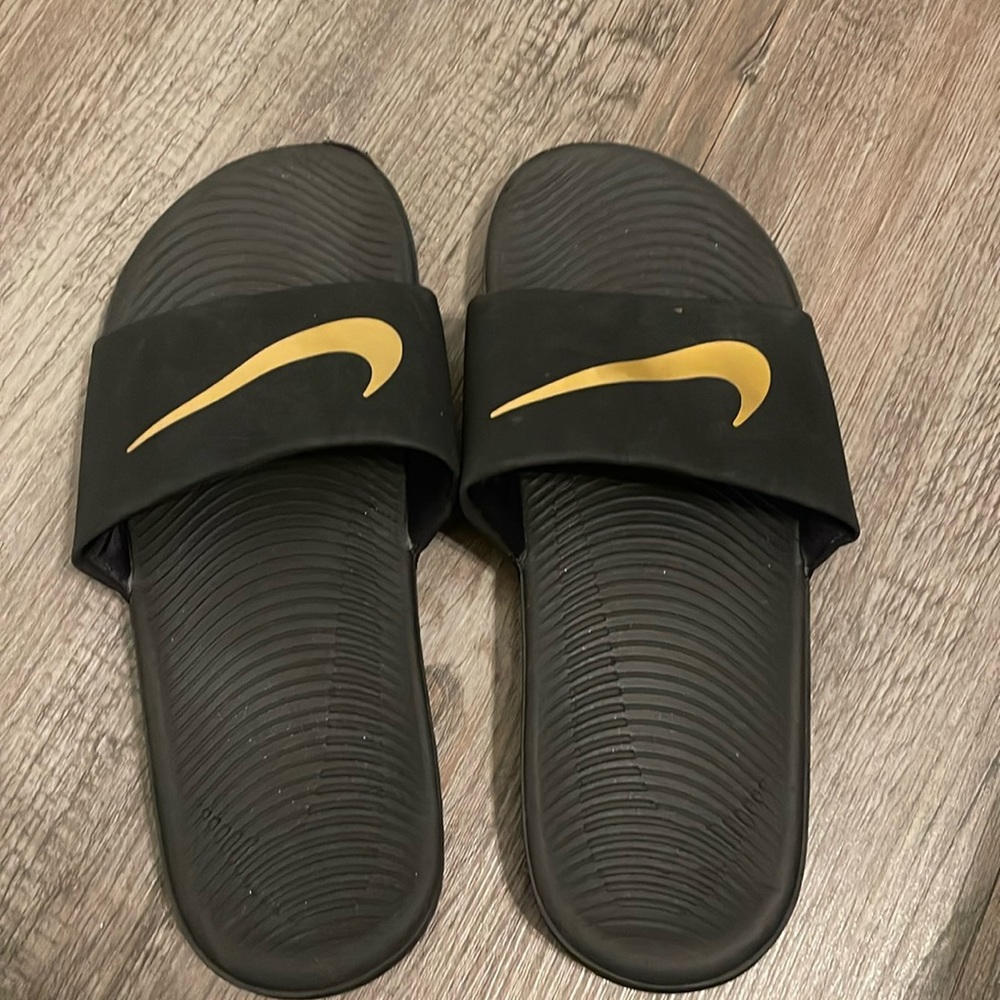 Boys Nike Slides